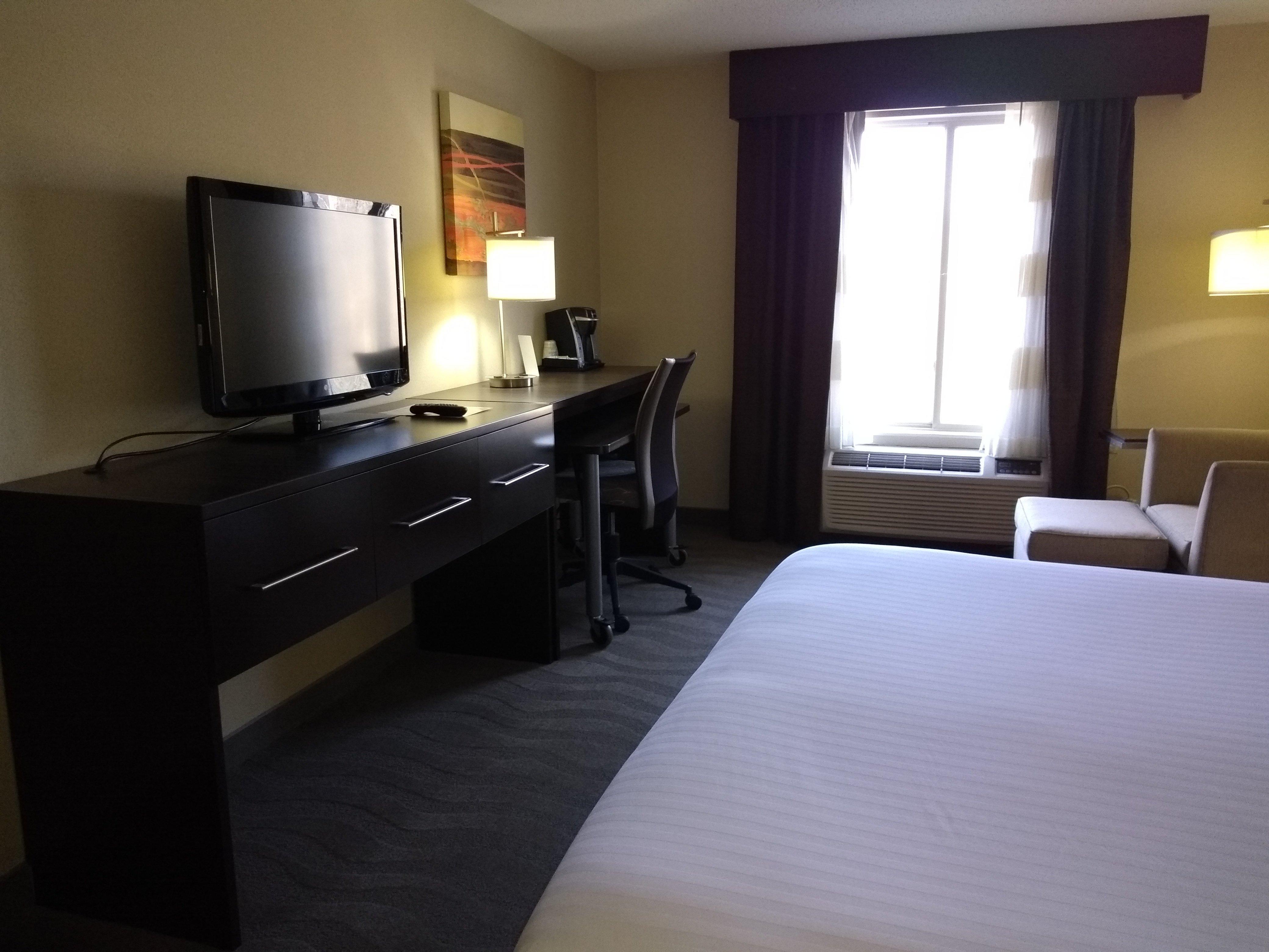 Holiday Inn Express Hotel & Suites Waterford By Ihg Eksteriør billede