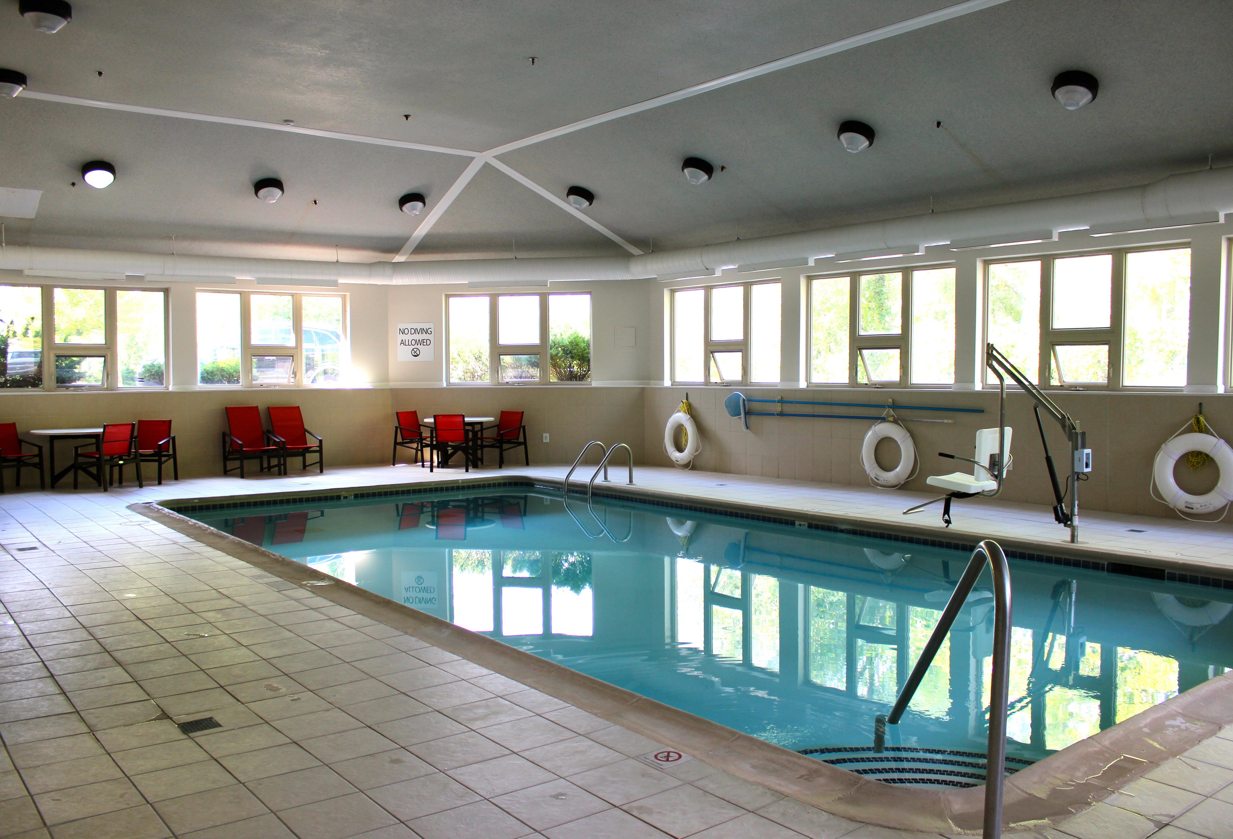 Holiday Inn Express Hotel & Suites Waterford By Ihg Eksteriør billede