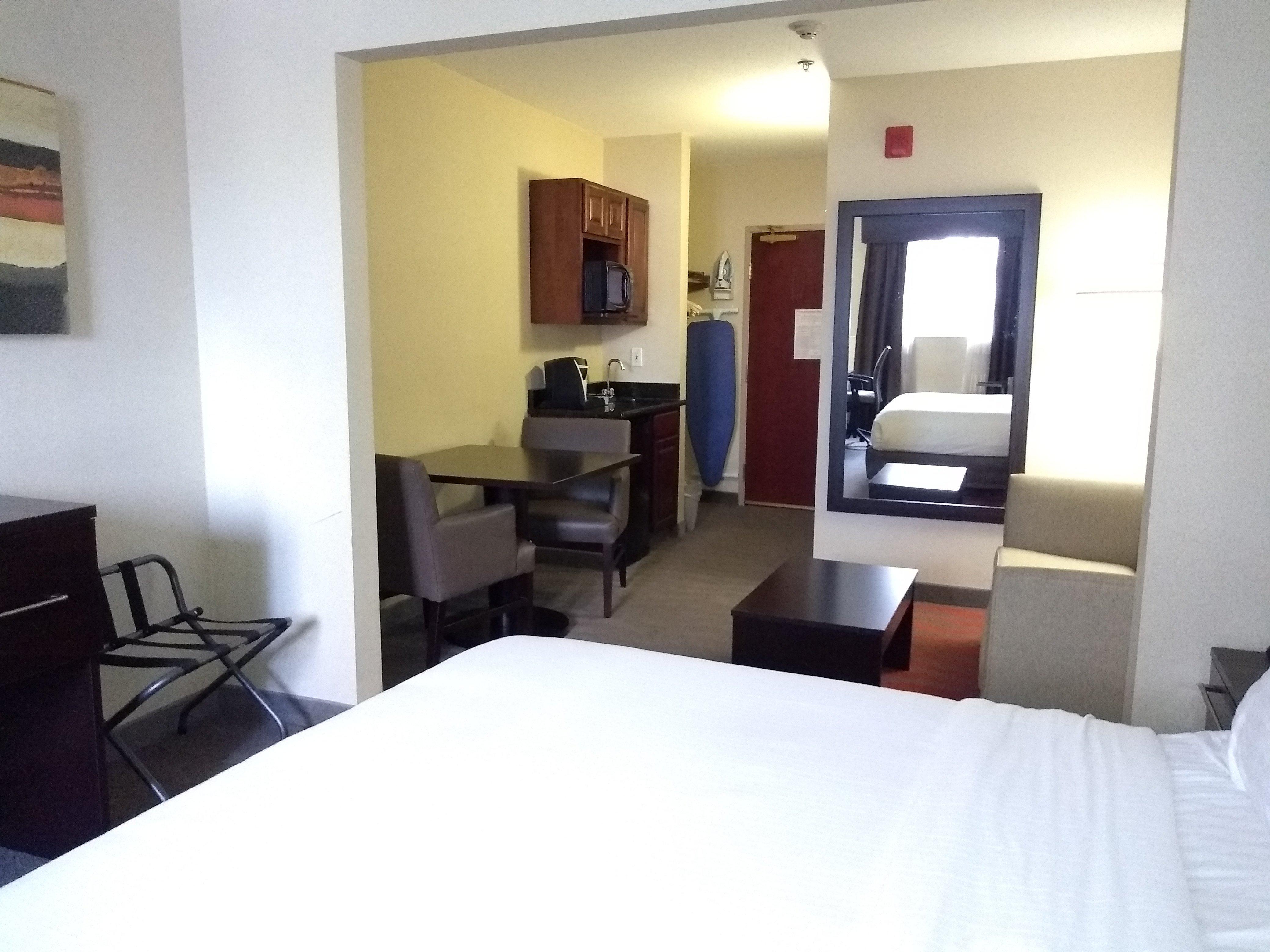 Holiday Inn Express Hotel & Suites Waterford By Ihg Eksteriør billede