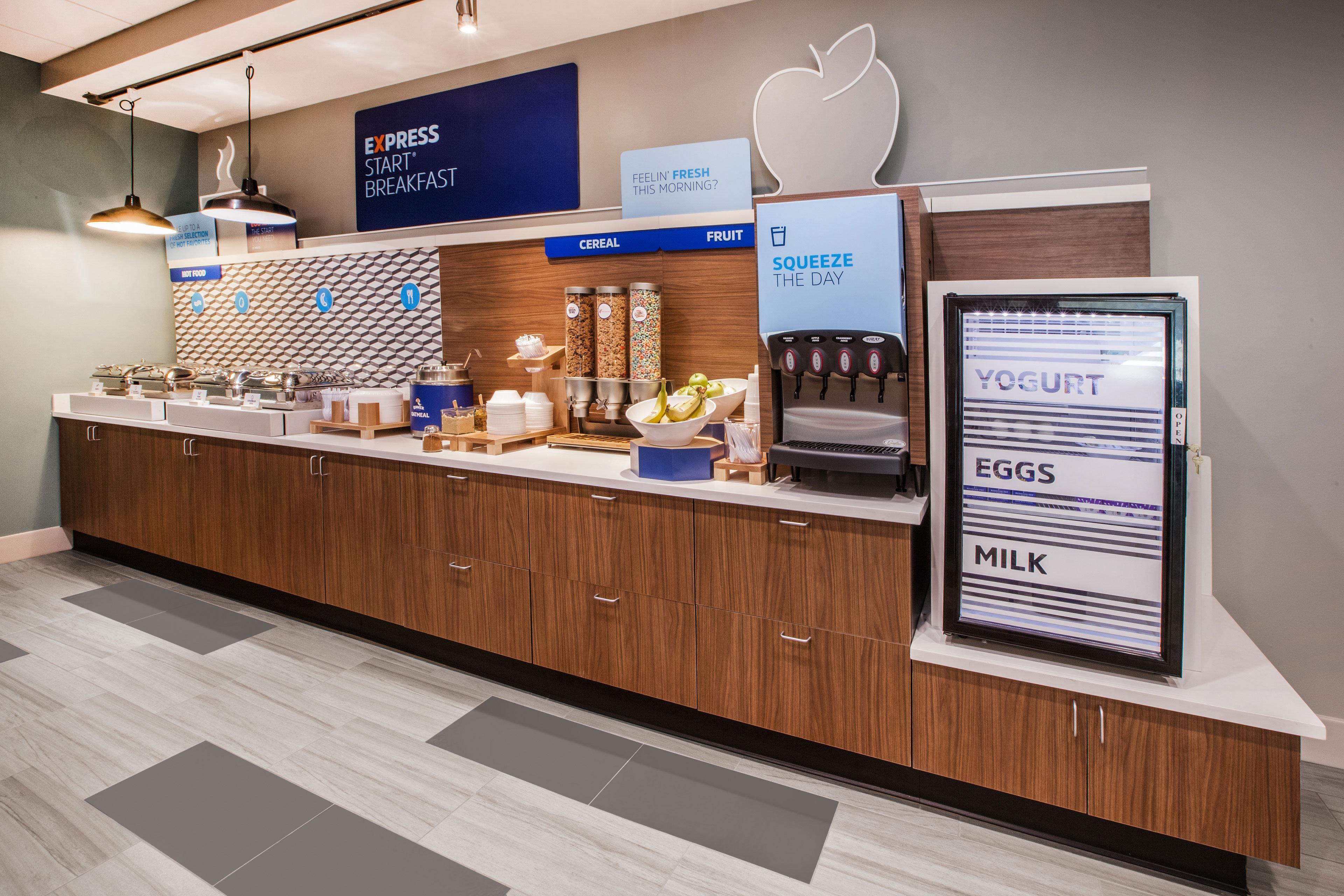 Holiday Inn Express Hotel & Suites Waterford By Ihg Eksteriør billede