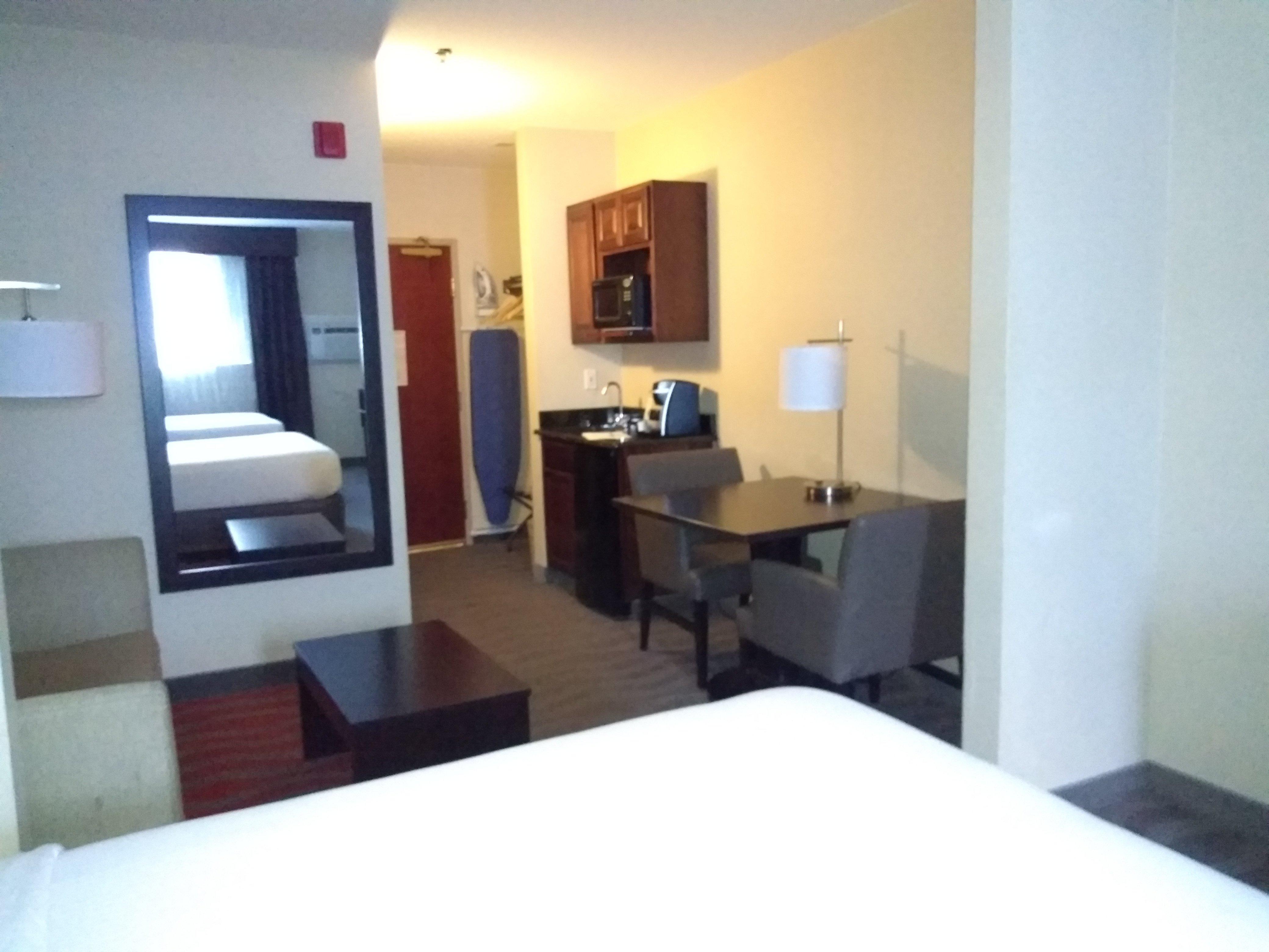 Holiday Inn Express Hotel & Suites Waterford By Ihg Eksteriør billede