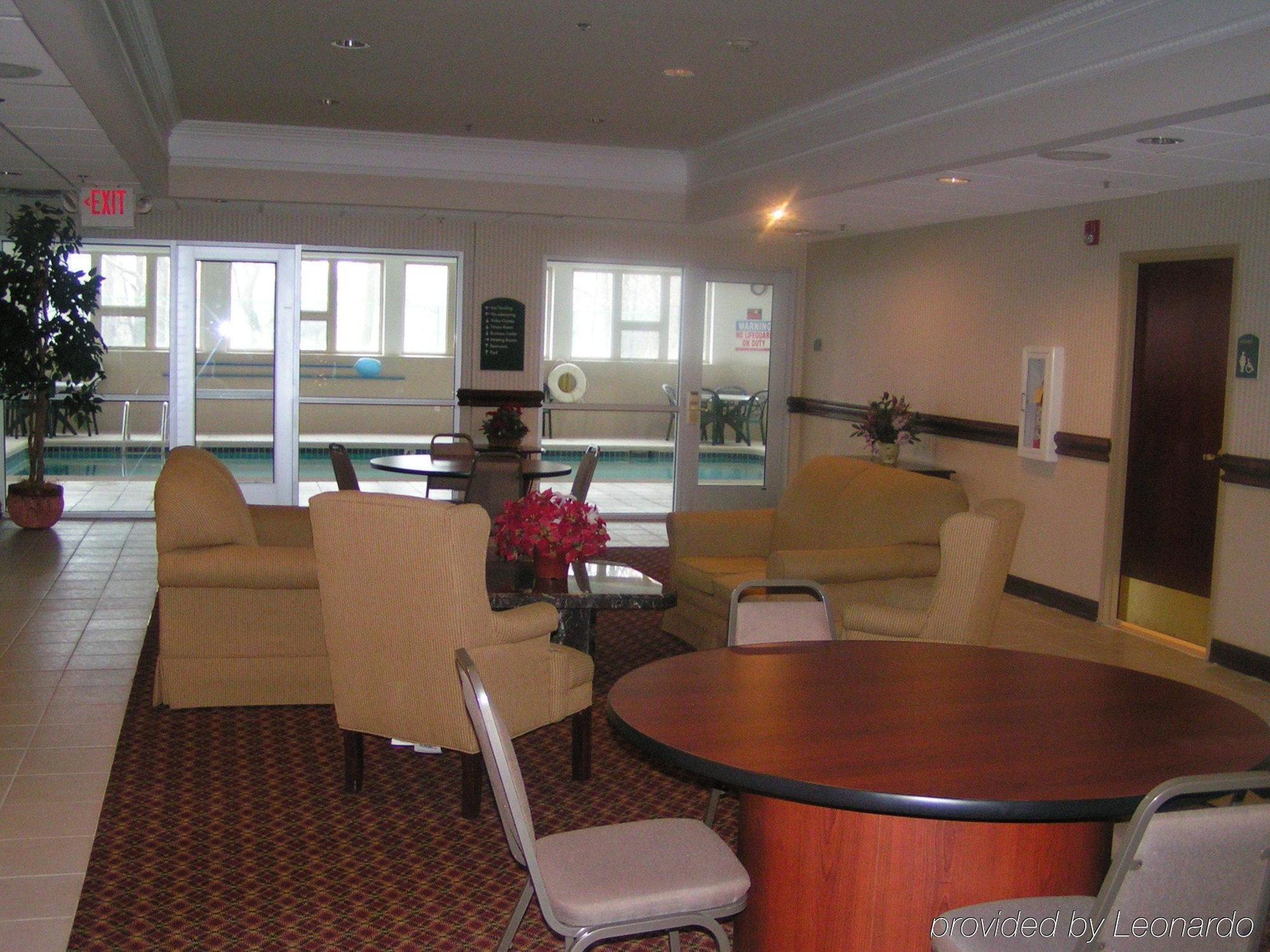 Holiday Inn Express Hotel & Suites Waterford By Ihg Eksteriør billede