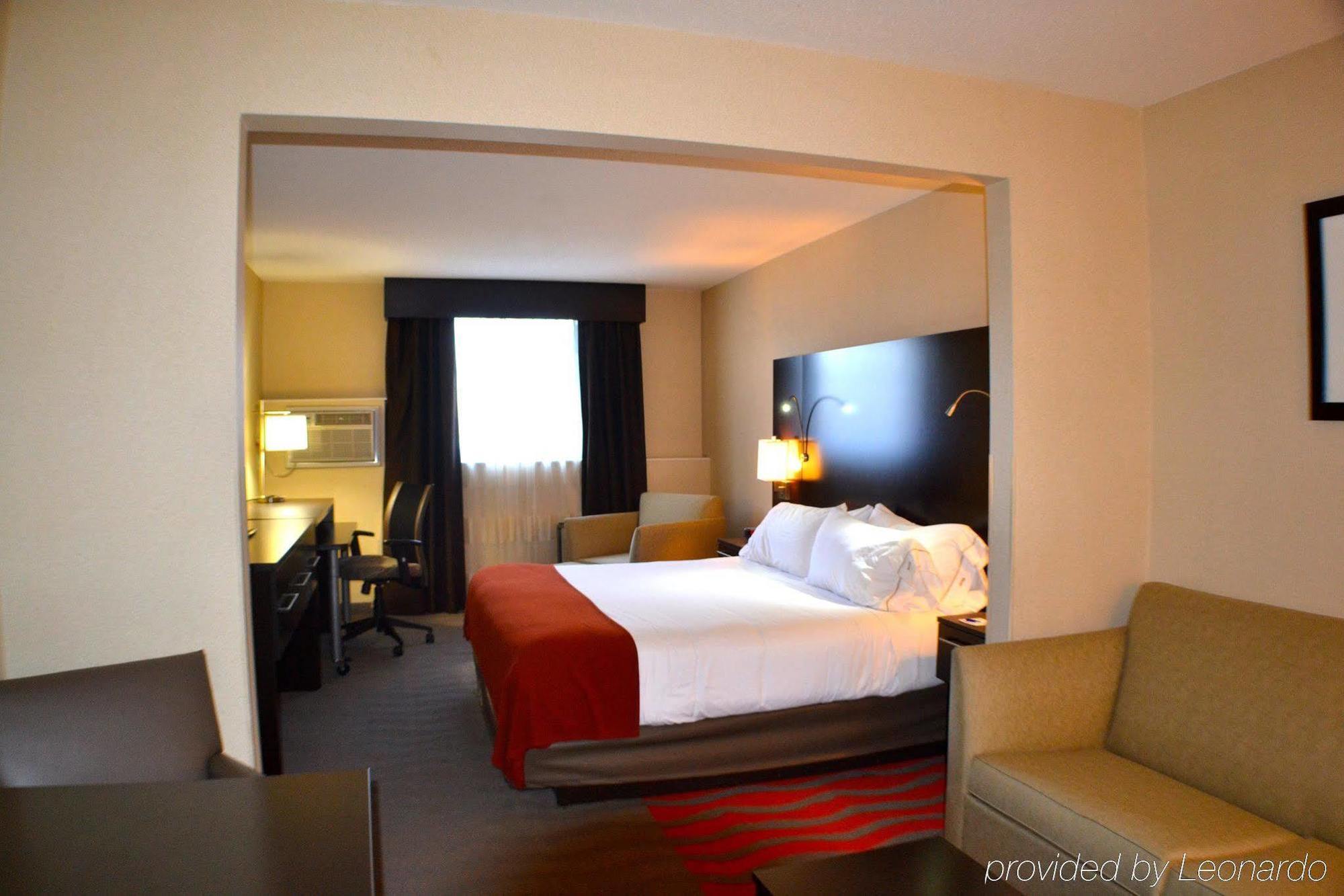 Holiday Inn Express Hotel & Suites Waterford By Ihg Eksteriør billede
