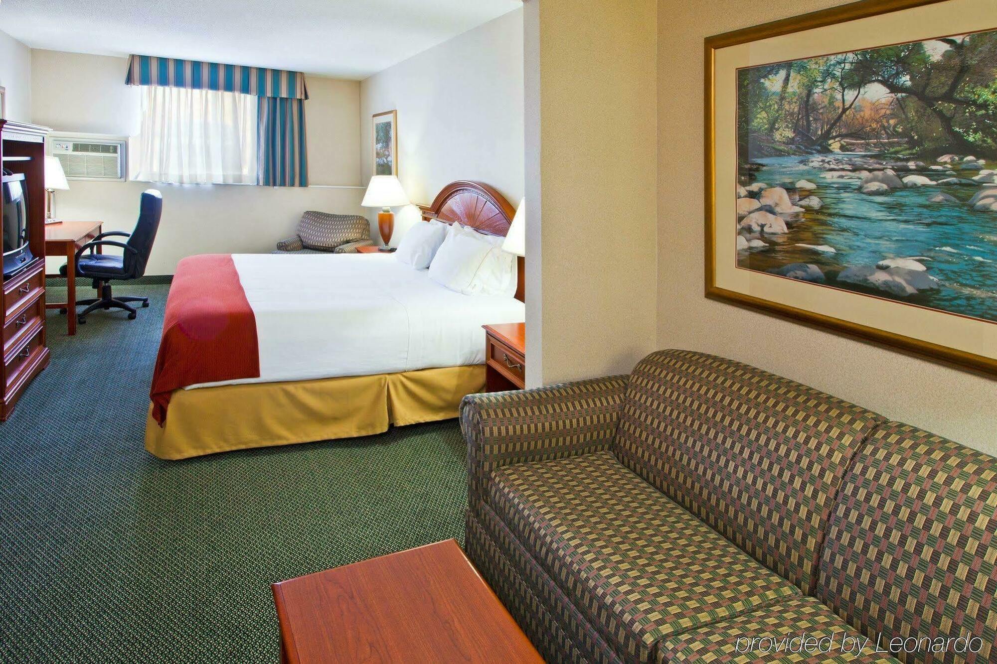 Holiday Inn Express Hotel & Suites Waterford By Ihg Eksteriør billede